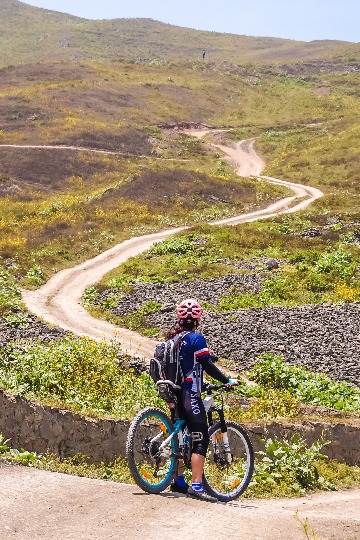 Touching the immensity of the horizon - Imagen 4