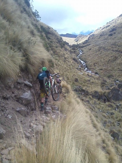 Enduro in Urubamba Mountain Range - Imagen 3