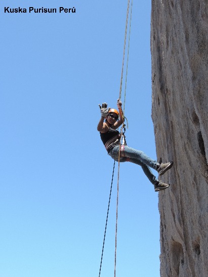 EXTREME RAPPELLING IN LOMAS DE LUCUMO
