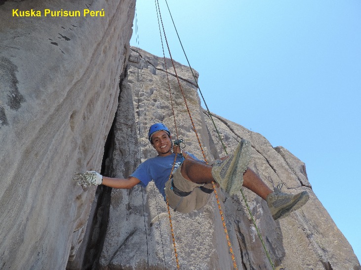 EXTREME RAPPELLING IN LOMAS DE LUCUMO - Imagen 6