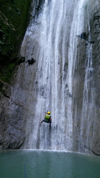 Rappelling in Rio Abiseo National Park and Waterfall - Imagen 2