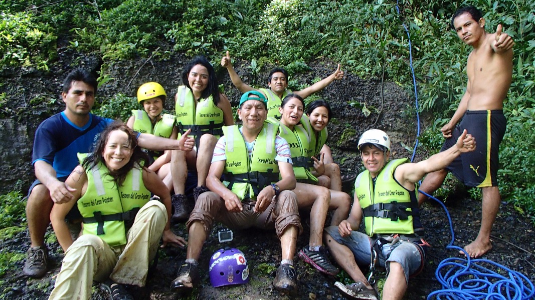 Rappelling in Rio Abiseo National Park and Waterfall - Imagen 5