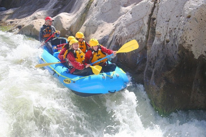 Whitewater Rafting Adventure - Imagen 4