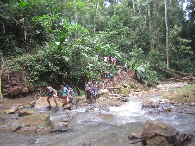 ADVENTURE AT THE MERETARI SLIDE - Imagen 8