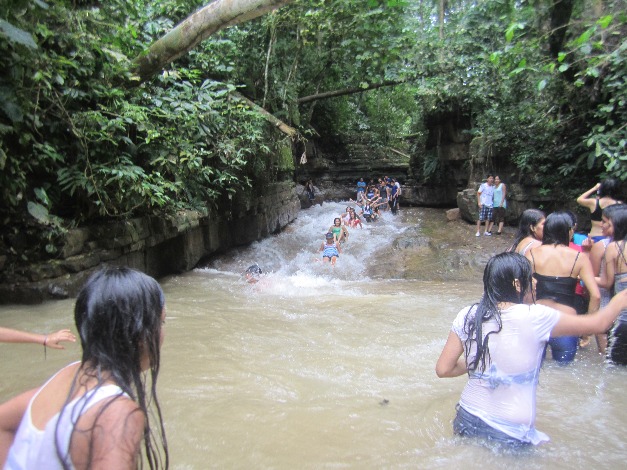 ADVENTURE AT THE MERETARI SLIDE - Imagen 9