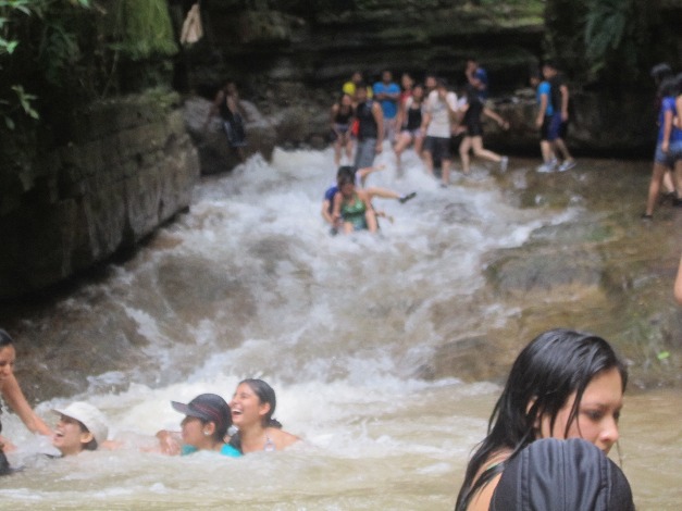 ADVENTURE AT THE MERETARI SLIDE - Imagen 14