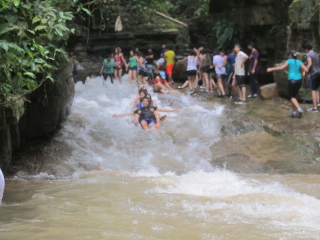 ADVENTURE AT THE MERETARI SLIDE - Imagen 10