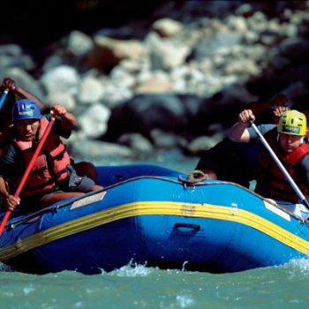 Rafting: How to Tame the Rivers on a Boat?