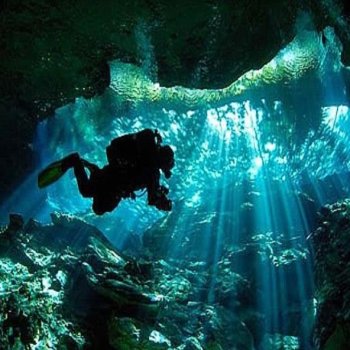 Diving: discover the impressive underwater world in Northern Peru