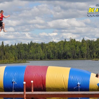 Blob Jump: Jump, fly, and dive in.