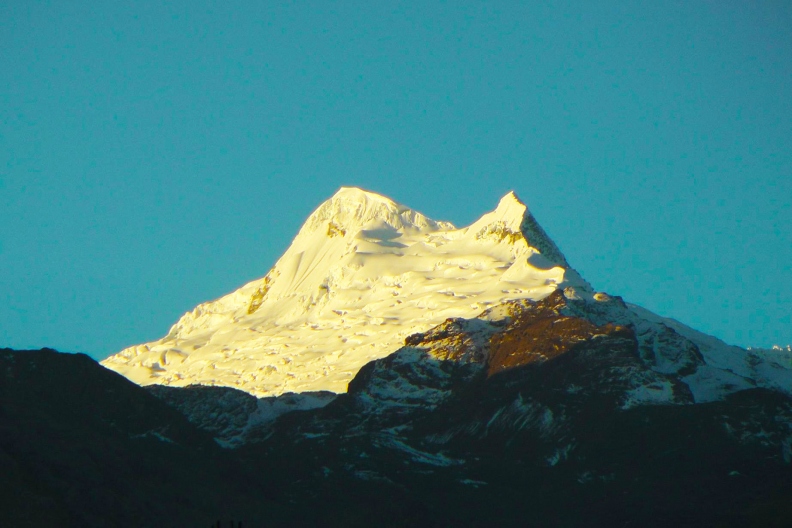 Vallunaraju Mountain