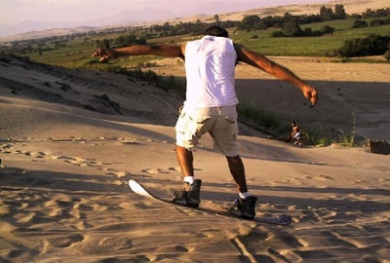 Sandboarding at Duna Manchan