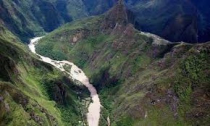 Rafting in Vilcanota River