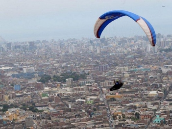 Paragliding at Cerro San José
