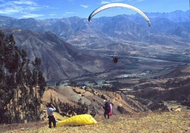 Paragliding in Urubamba Valley