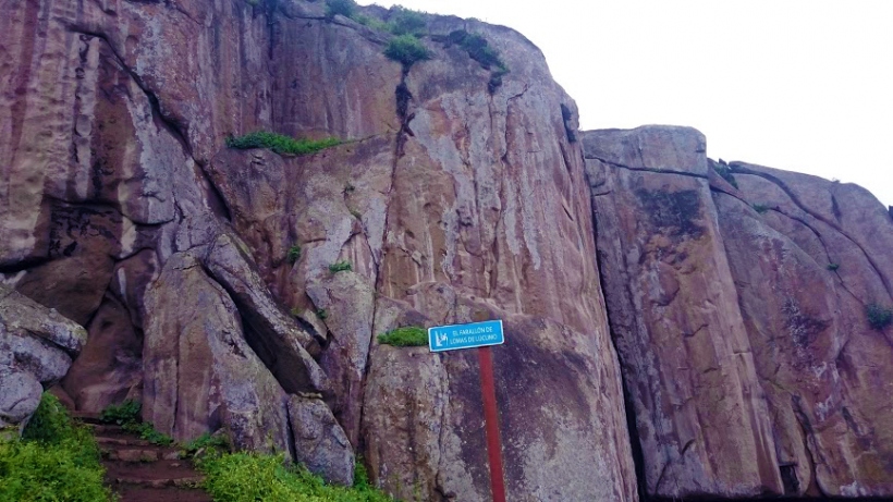 Rock Climbing in Lomas de Lúcumo