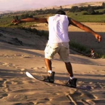 Sandboarding at Duna Manchan