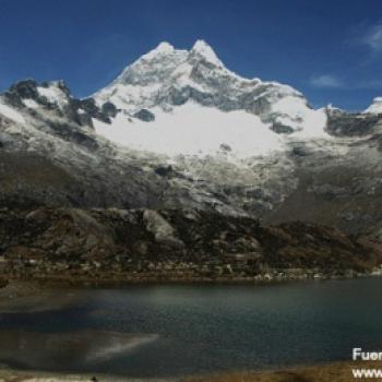Climbing in Nevado Chopicalqui