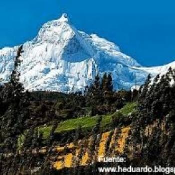 Climbing in Nevado Huandoy