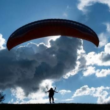 Paragliding in Sondor