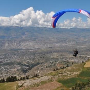 Paragliding in Cerro Campanayoc