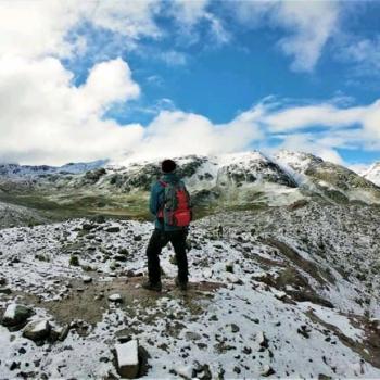 Trekking in Nevado Rajuntay